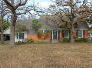 1007 Hopkins Dr, Denton, TX 76205