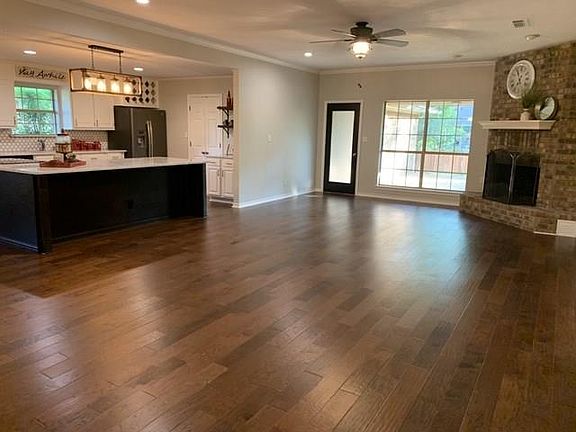 5th image of 6116 Prospect Hill Dr