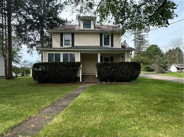 929 N Market St, Lisbon, OH 44432