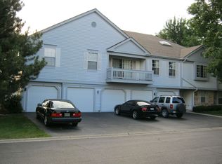 1268 Bradwell Ln APT A, Mundelein, IL 60060