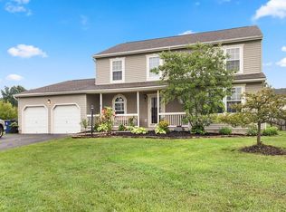 30 Bend View Dr, Pataskala, OH 43062