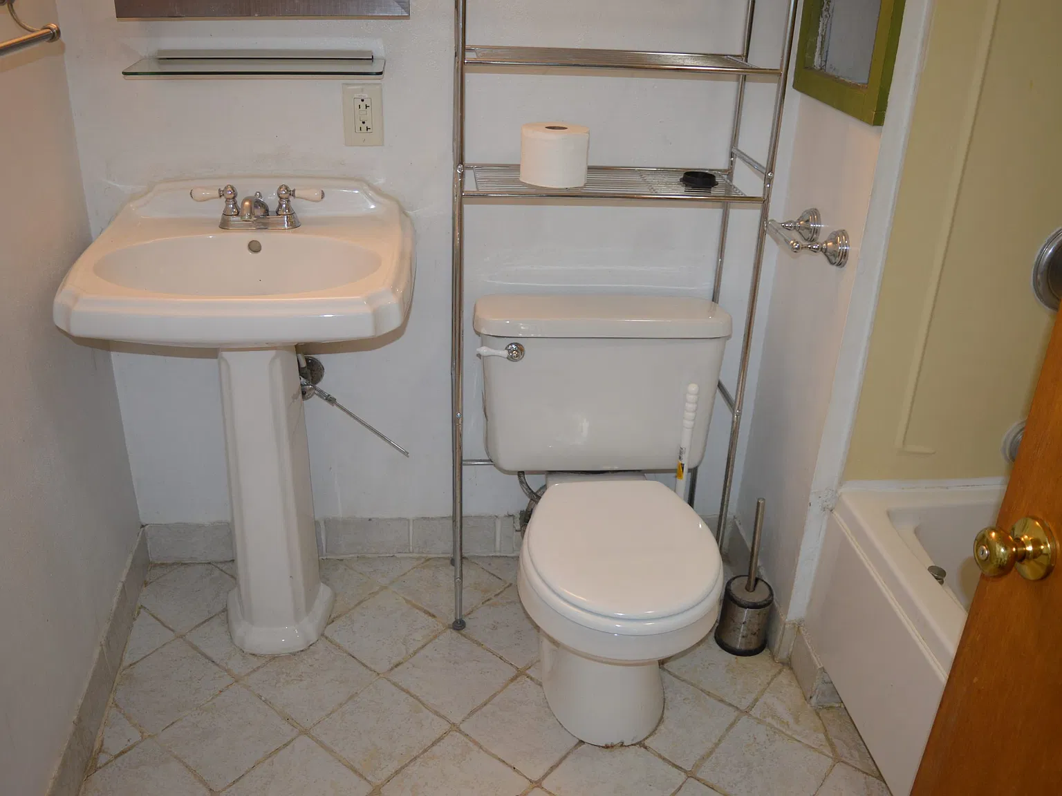 3 bed, 1006 sqft, $2,150 — Photo 4