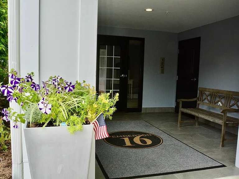 77 Leroy Ave #204 — Photo 21