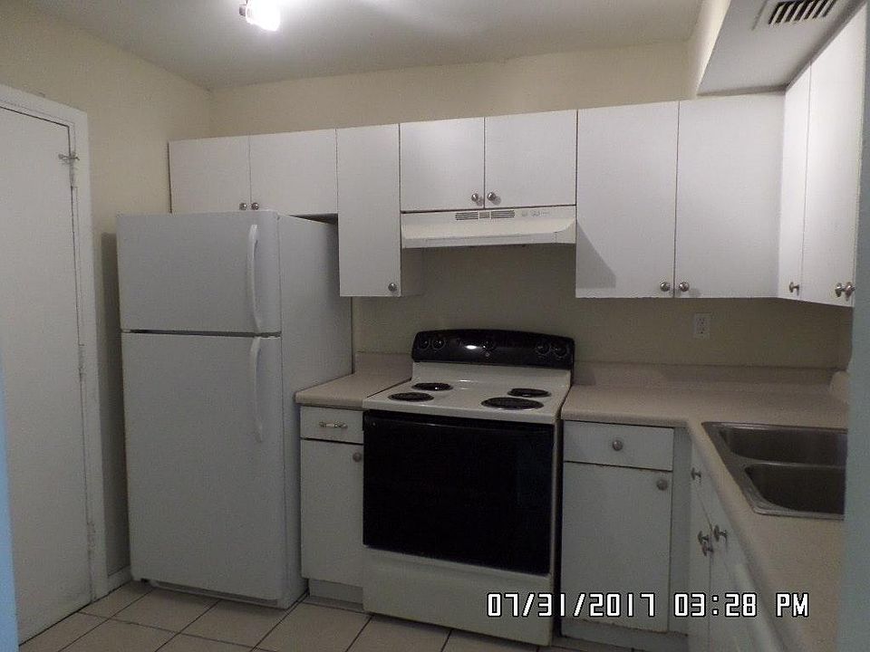 1st image of 3700 NW 21st St APT 206