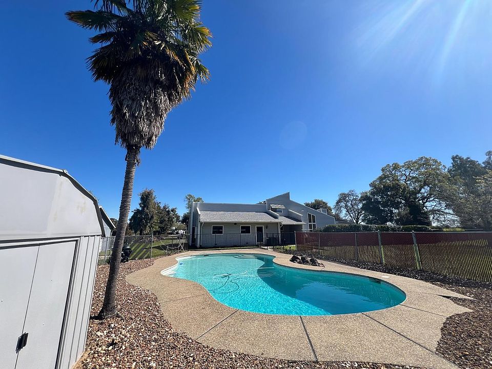 1st image of 14076 Saradale Ln