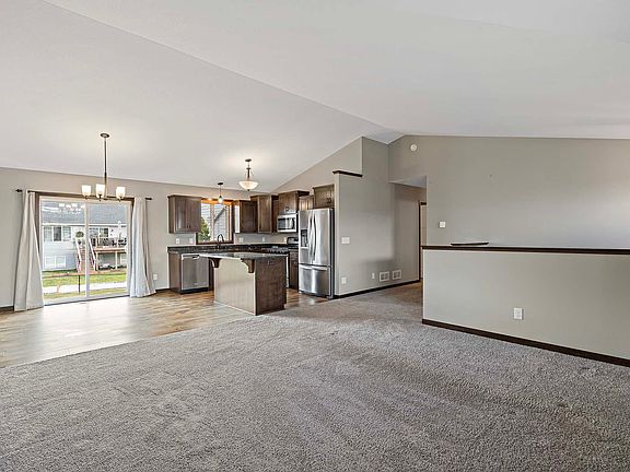 3rd image of 7713 Lambert Cir NE