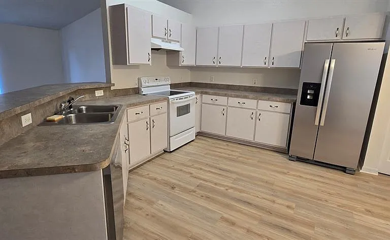 6875 SE 52nd St — Photo 3
