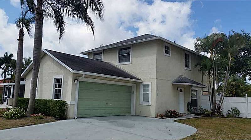 1st image of 10220 Boynton Place Cir