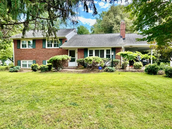 1415 Mayflower Dr, Mc Lean, VA 22101