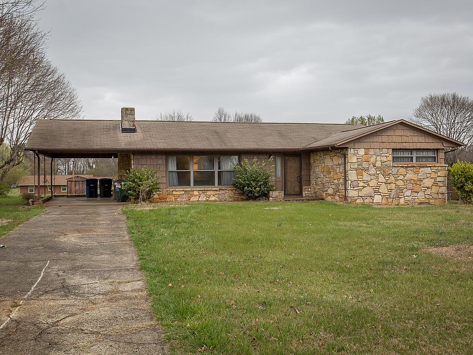 1st image of 941 Rock Spring Dr