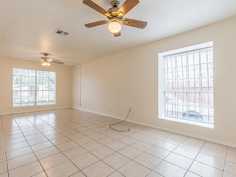 14423 Brook Hollow Blvd #A — Photo 7