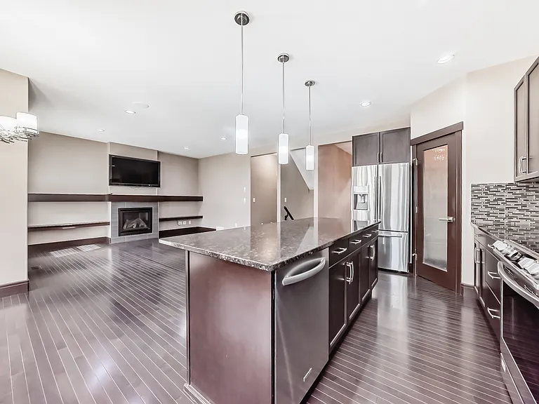 3015 Winspear Cmn SW — Photo 21