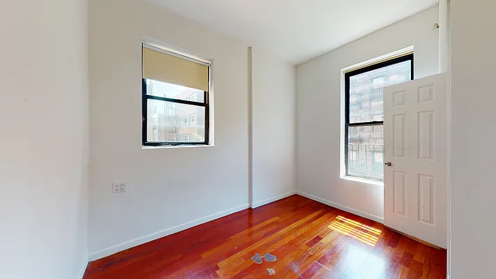 Rented by Bond New York | media 11