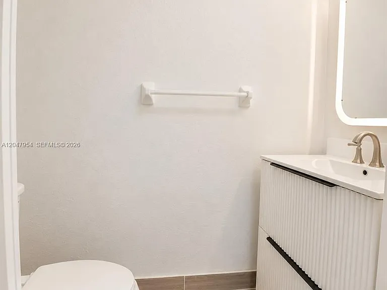 3 Whitehead Cir #3 — Photo 12