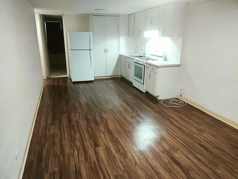 2501 Coyne St #502 — Photo 2