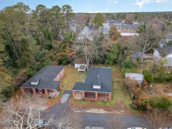 216 Davis St, Fayetteville, NC 28305