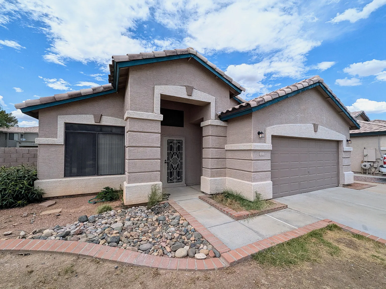 3 bed, 1763 sqft, $2,200 — Photo 2