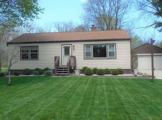 29W576 Albright St, Warrenville, IL 60555