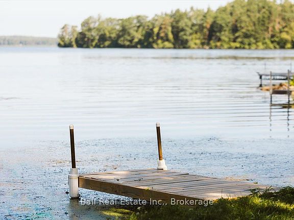 3rd image of 78 Lakeshore Blvd