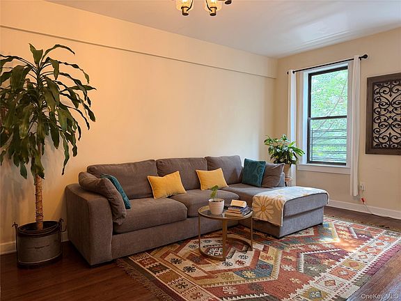 5th image of 531 Lincoln Avenue E #5L