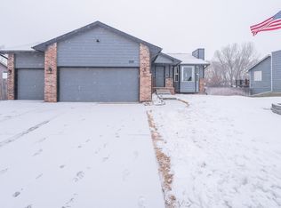 836 S Longbranch Cir, Maize, KS 67101