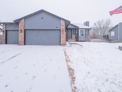 836 S Longbranch Cir, Maize, KS, 67101