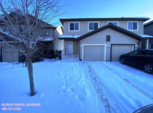 2009 118th St SW, Edmonton, AB T6W 0E4