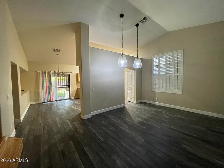 5168 W Morten Ave — Photo 2