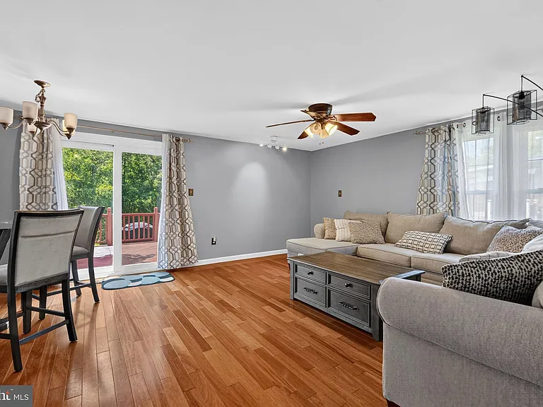 10522 Lime Tree Way — Photo 10