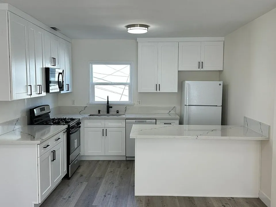 2015 S Shenandoah St #1