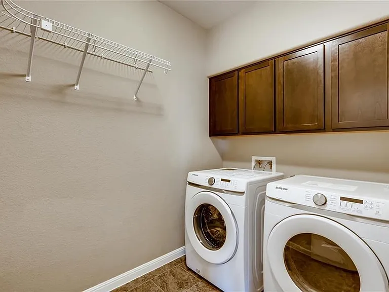 7500 Colina Vista Loop #A — Photo 23