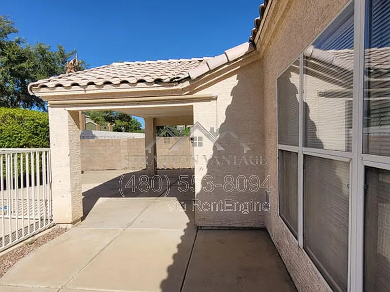 6714 W Wahalla Ln — Photo 16