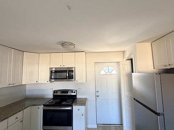 5th image of 125 Cosey Beach Ave #A1