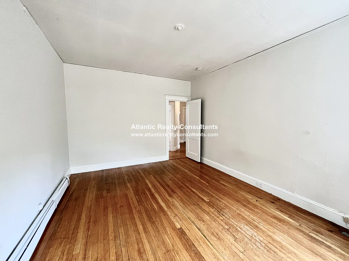 Building Photo - 1840 Commonwealth Ave #17