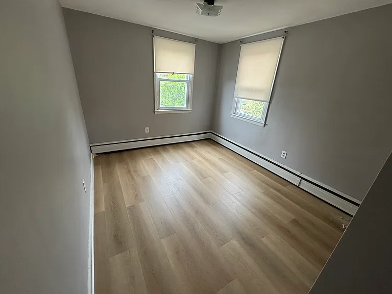 7830 Oxford Ave #B — Photo 9