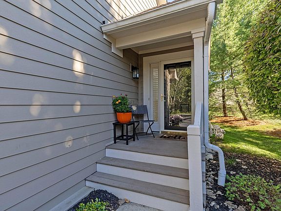 2nd image of 1467 Sedgefield Dr