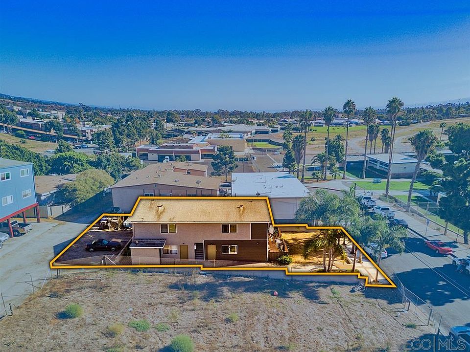 1st image of 810 Acacia Ave