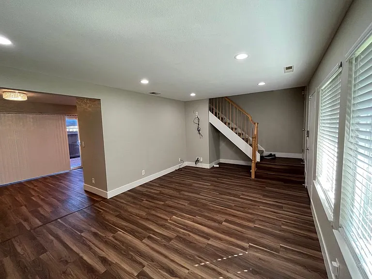 4844 Saginaw Cir — Photo 7
