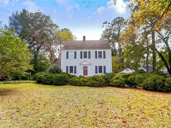 19041 Eltham Rd, West Point, VA 23181