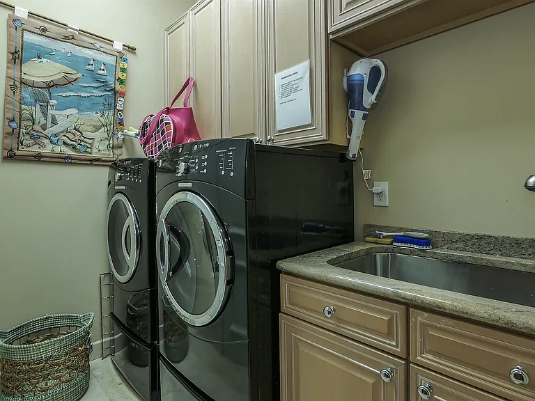 530 W Shore Dr — Photo 23