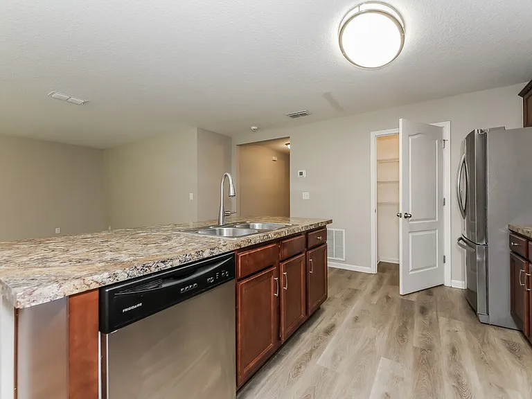 12331 Glimmer Way — Photo 7
