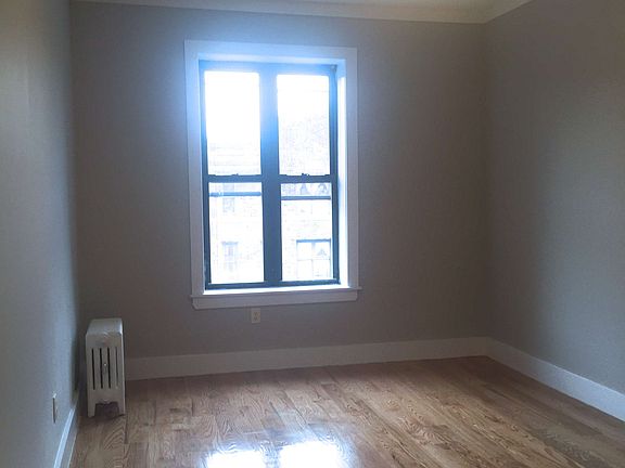 4th image of 260 Parkside Ave APT D2e