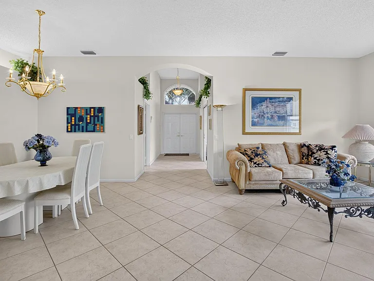 7625 Las Cruces Ct — Photo 9