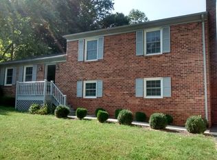 377 Burr Oak Rd, Lynchburg, VA 24502