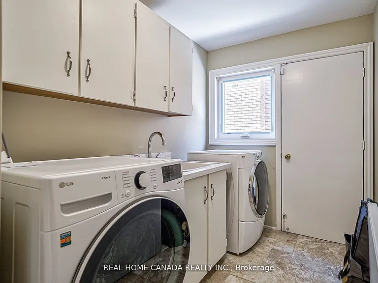 82 Arkendo Dr — Photo 17