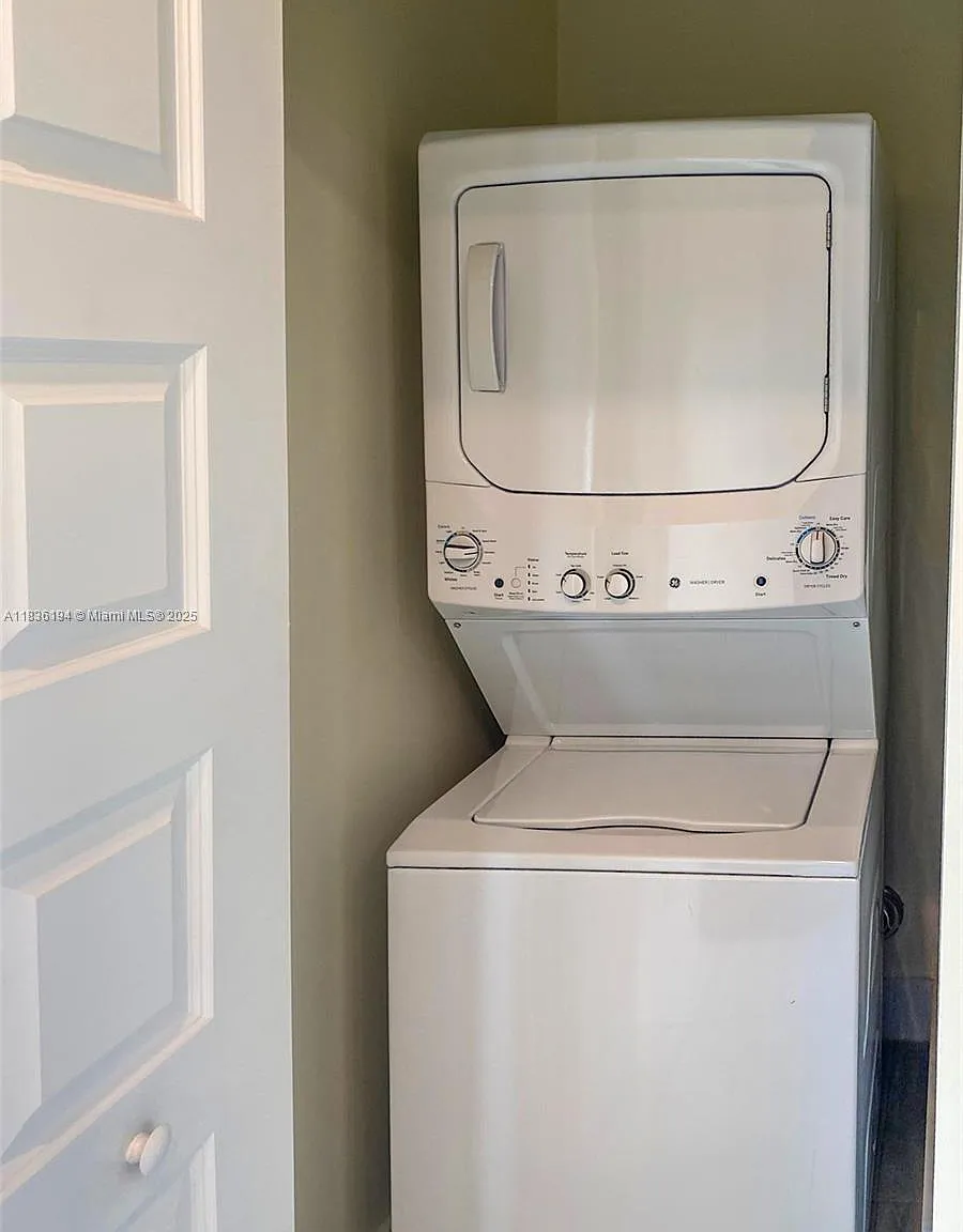 NW 41st St, Doral — Photo 4