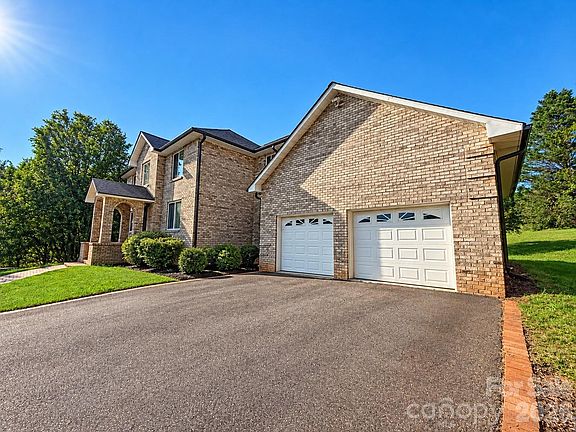 5th image of 5980 Willowbottom Rd