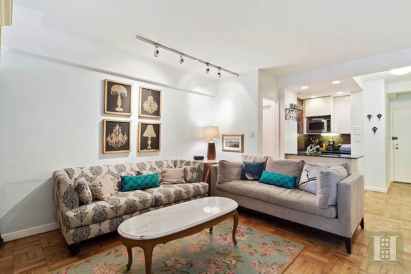 1st image of 15 W 12th St APT 6A