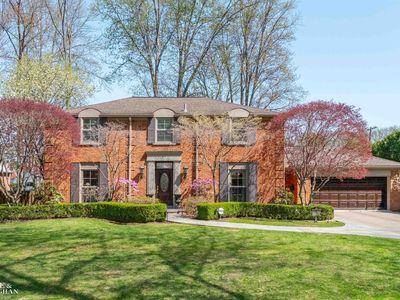 578 Heather Ln, Grosse Pointe Woods, MI, 48236