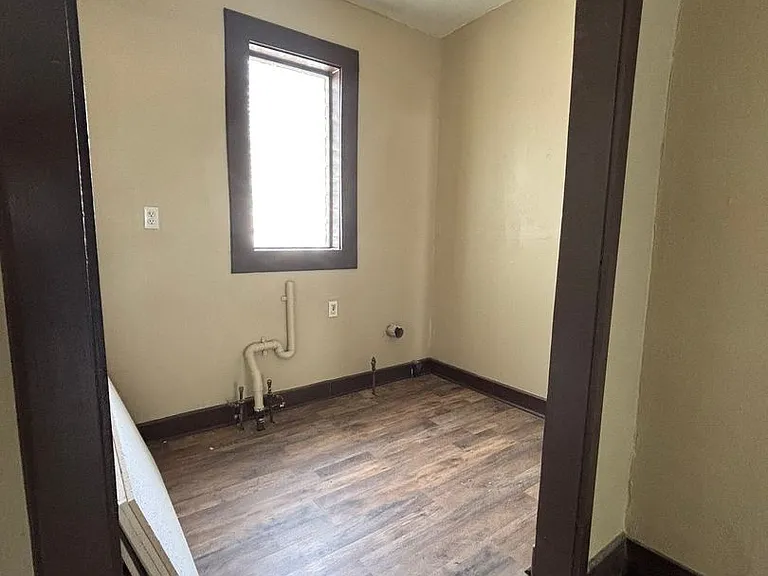 412 Wayne Ave — Photo 8